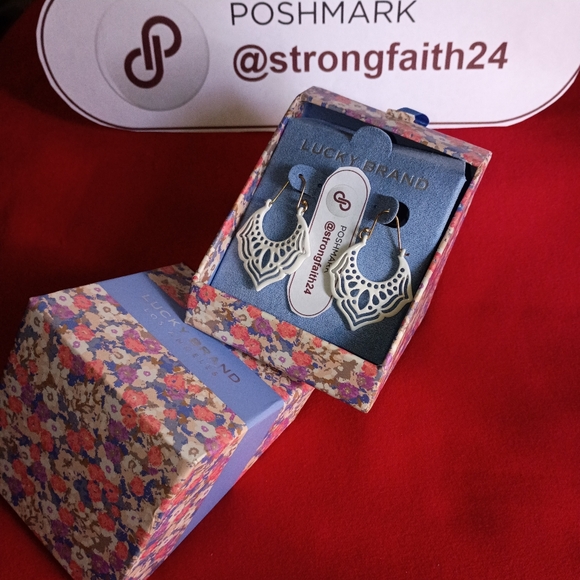 Authentic NIB - Picture 3 of 3